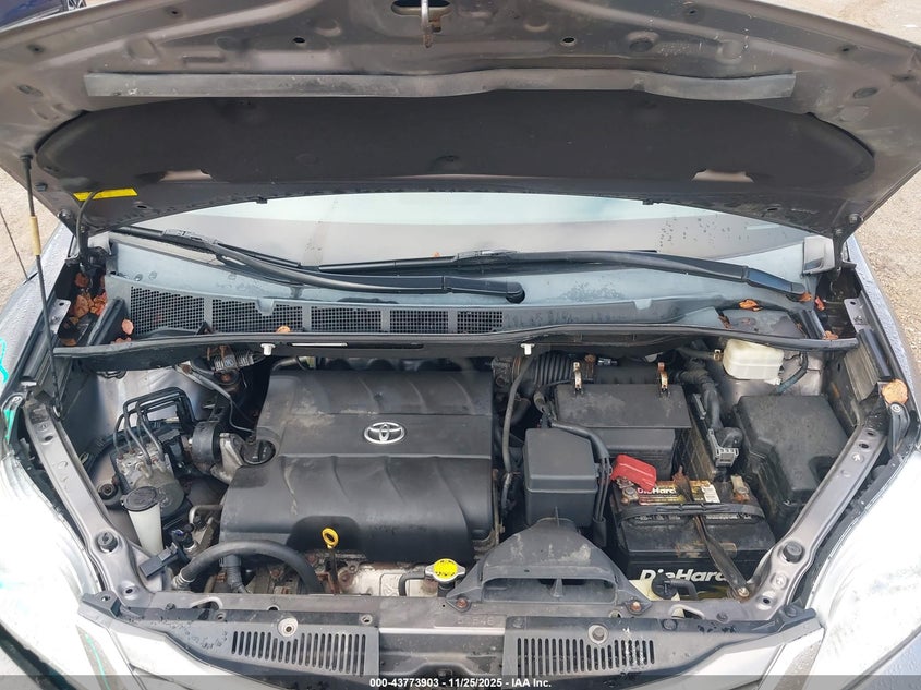 2011 Toyota Sienna Xle V6 VIN: 5TDYK3DC2BS151439 Lot: 43773903