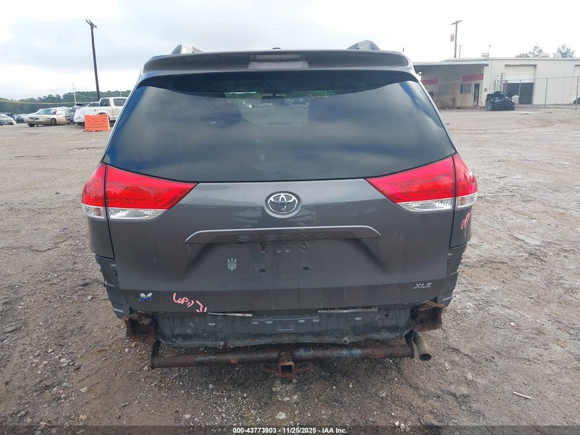 2011 Toyota Sienna Xle V6 VIN: 5TDYK3DC2BS151439 Lot: 43773903