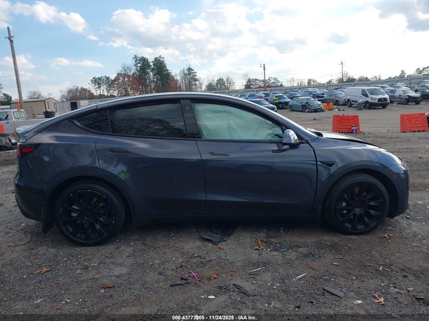 2021 Tesla Model Y Long Range Dual Motor All-Wheel Drive VIN: 5YJYGDEE1MF176377 Lot: 43773905