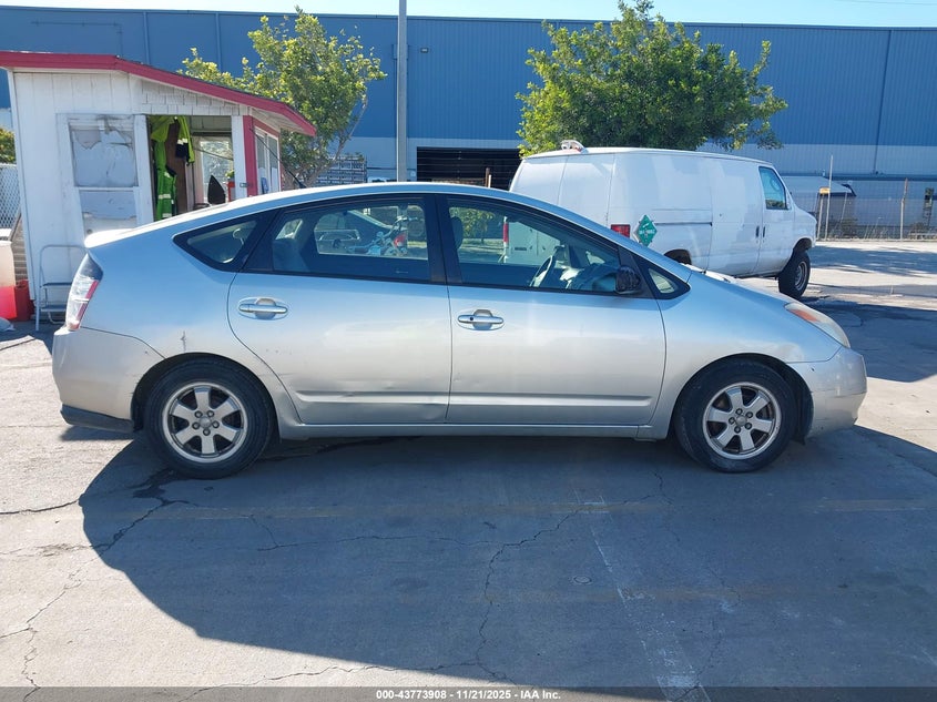 2005 Toyota Prius VIN: JTDKB20U753007809 Lot: 43773908