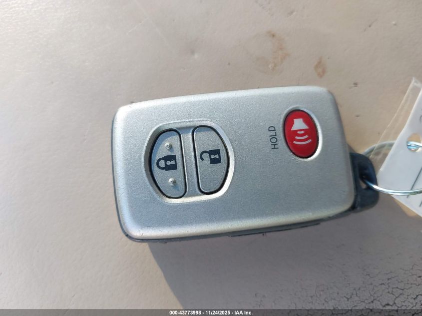 2015 Toyota Land Cruiser V8 VIN: JTMHY7AJ3F4032602 Lot: 43773998