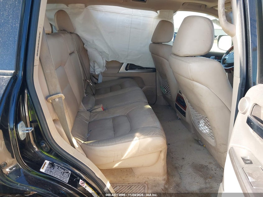 2015 Toyota Land Cruiser V8 VIN: JTMHY7AJ3F4032602 Lot: 43773998