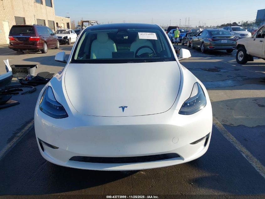 2024 Tesla Model Y Performance Dual Motor All-Wheel Drive VIN: 7SAYGDEF7RF049507 Lot: 43773999