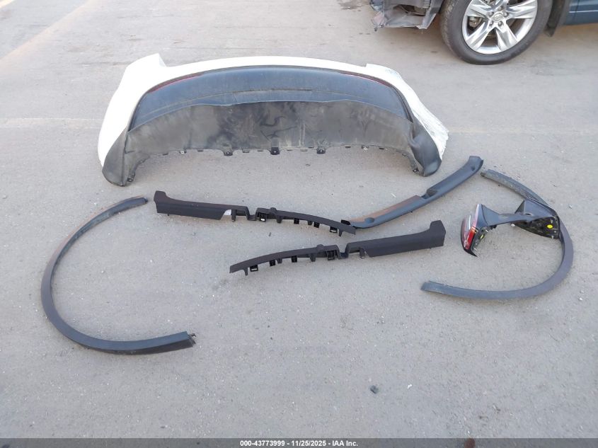 2024 Tesla Model Y Performance Dual Motor All-Wheel Drive VIN: 7SAYGDEF7RF049507 Lot: 43773999