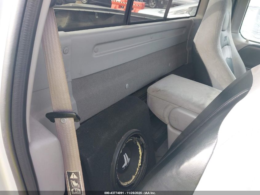 2001 Ford F-150 Svt Lightning VIN: 2FTZF07331CA84864 Lot: 43774091