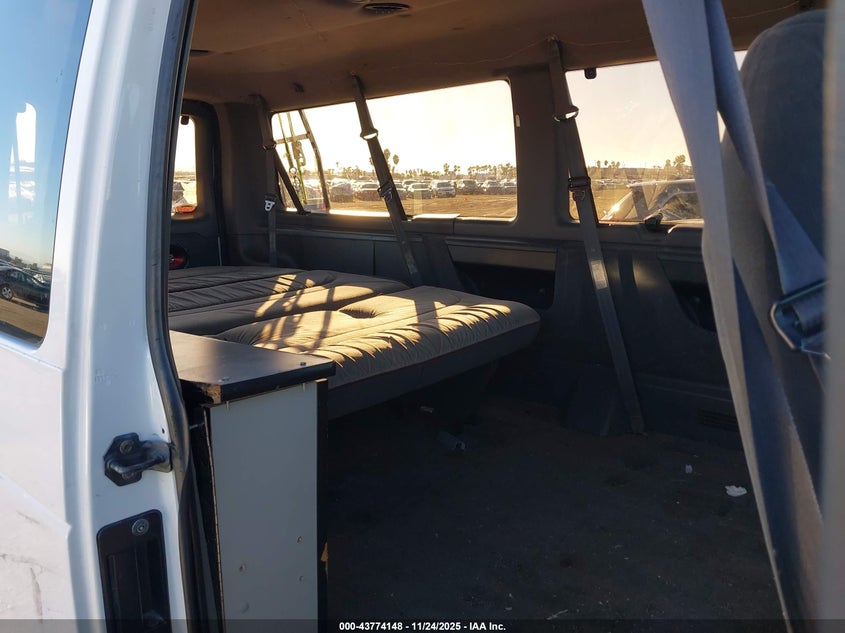 1995 Ford Econoline E350 VIN: 1FBHE31G6SHA38729 Lot: 43774148