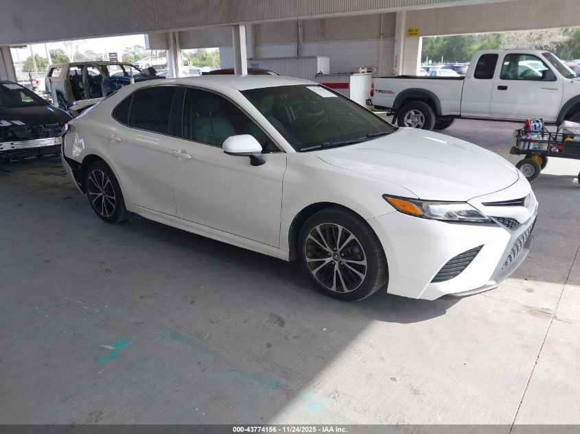 TOYOTA CAMRY SE