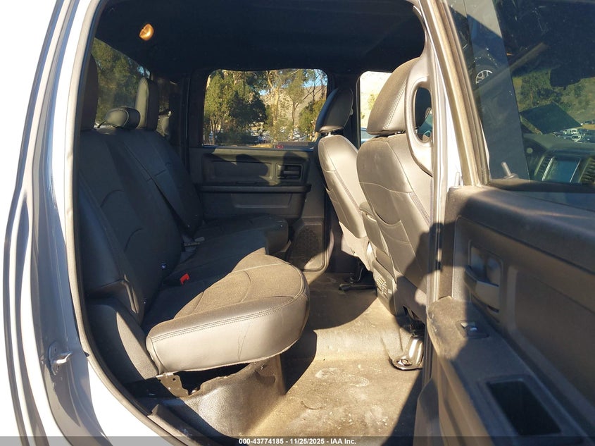 2013 Ram 3500 Chassis Tradesman/Slt/Laramie VIN: 3C7WR9CL1DG529312 Lot: 43774185