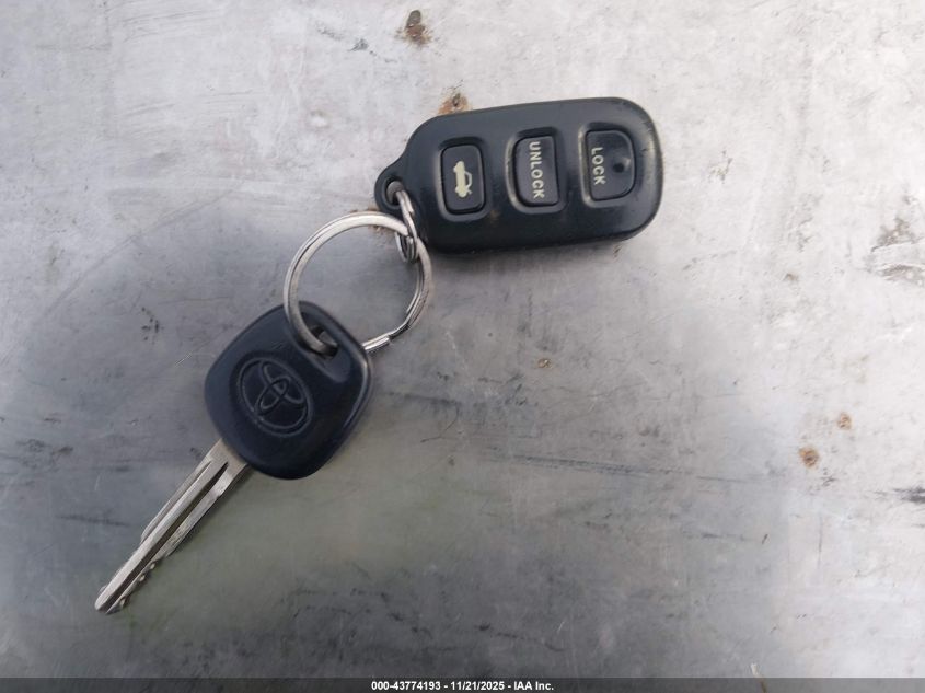 2003 Toyota Camry Xle VIN: JTDBE32K030177999 Lot: 43774193