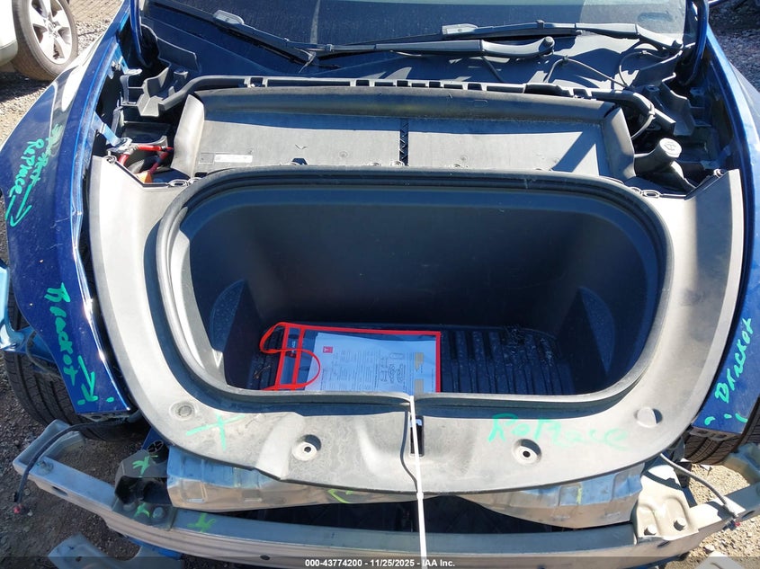 2022 Tesla Model Y Long Range Dual Motor All-Wheel Drive VIN: 7SAYGDEE8NF393039 Lot: 43774200