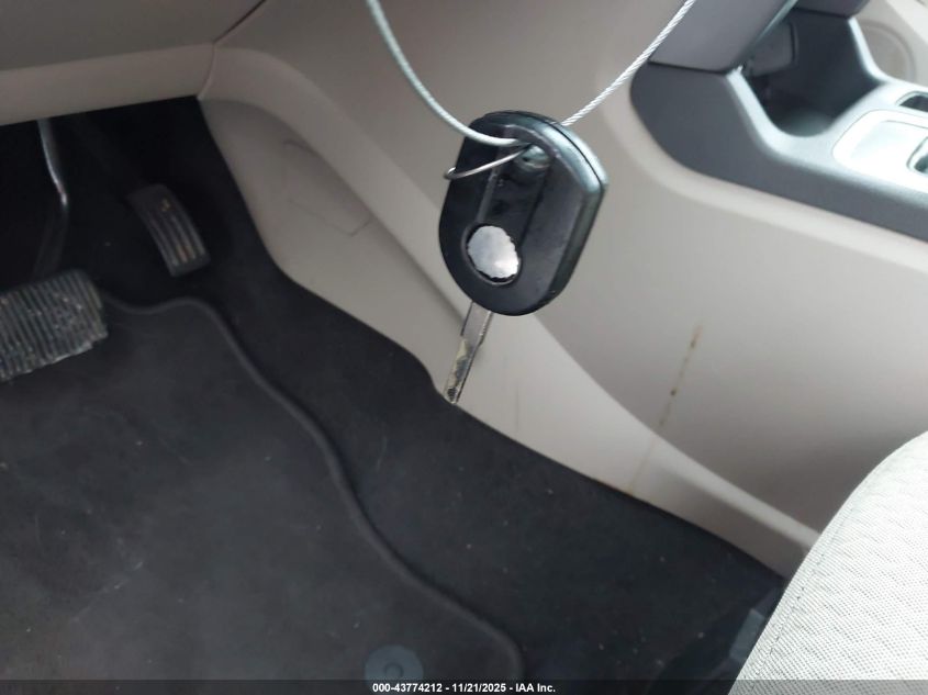 2017 Ford Escape Se VIN: 1FMCU0GD8HUC98856 Lot: 43774212