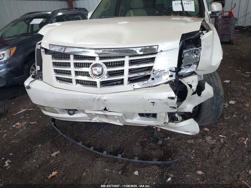 2007 Cadillac Escalade Standard VIN: 1GYFK63897R353507 Lot: 43774307