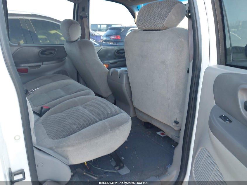 2001 Ford F-150 Harley-Davidson Edition/King Ranch Edition/Lariat/Xlt VIN: 1FTRW07W31KF50993 Lot: 43774321