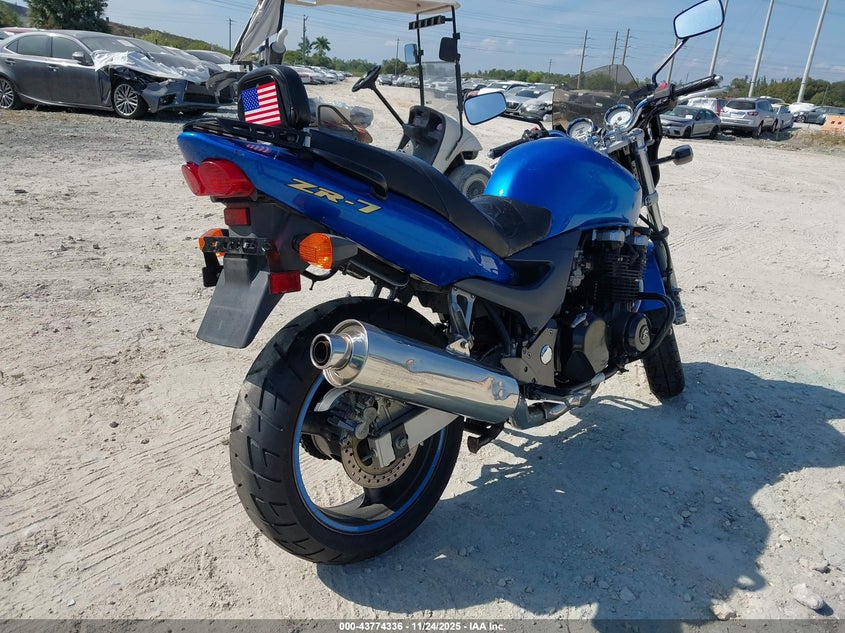 JKAZRDF13YA012292 2000 KAWASAKI ZR photo no. 4