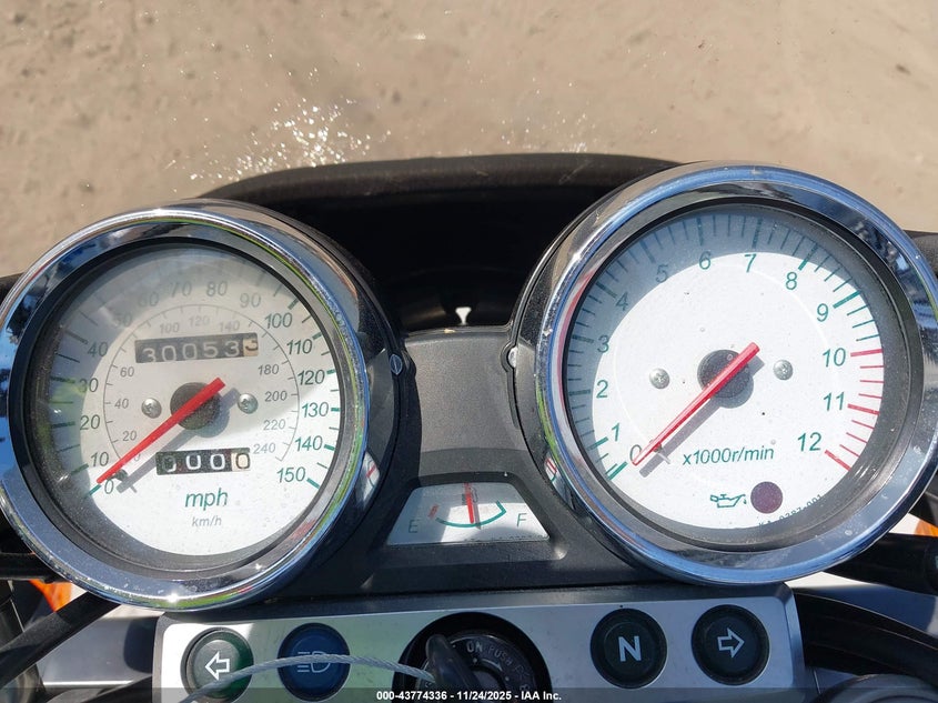 JKAZRDF13YA012292 2000 KAWASAKI ZR photo no. 7