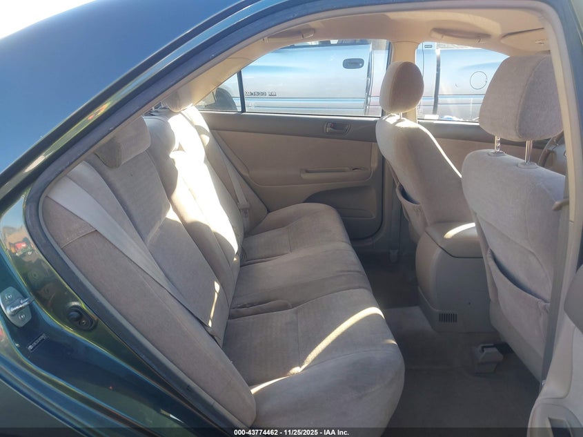 2004 Toyota Camry Le VIN: JTDBE32K340288631 Lot: 43774462