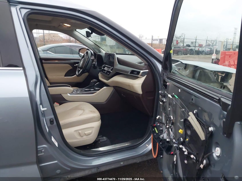 2021 Toyota Highlander Hybrid Platinum VIN: 5TDEBRCH9MS035581 Lot: 43774470