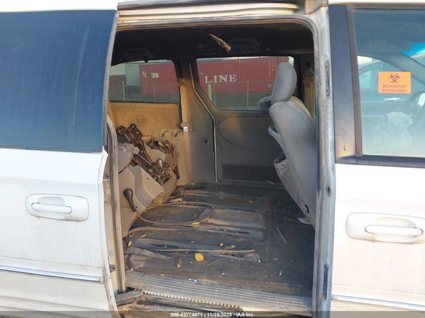 2003 Chrysler Town & Country Limited VIN: 2C8GP64L13R136616 Lot: 43774471