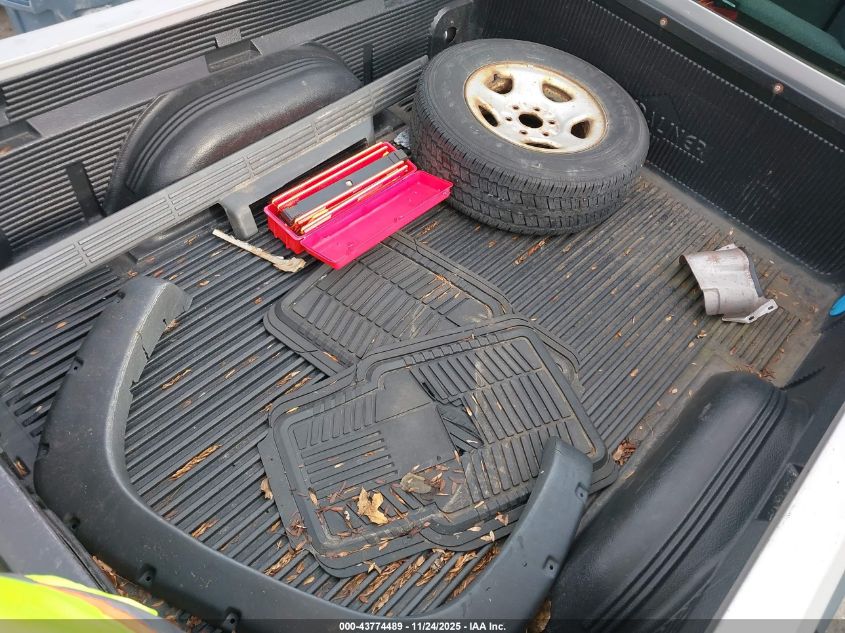 2004 Chevrolet Silverado 1500 Work Truck VIN: 1GCEC19X24Z327195 Lot: 43774489