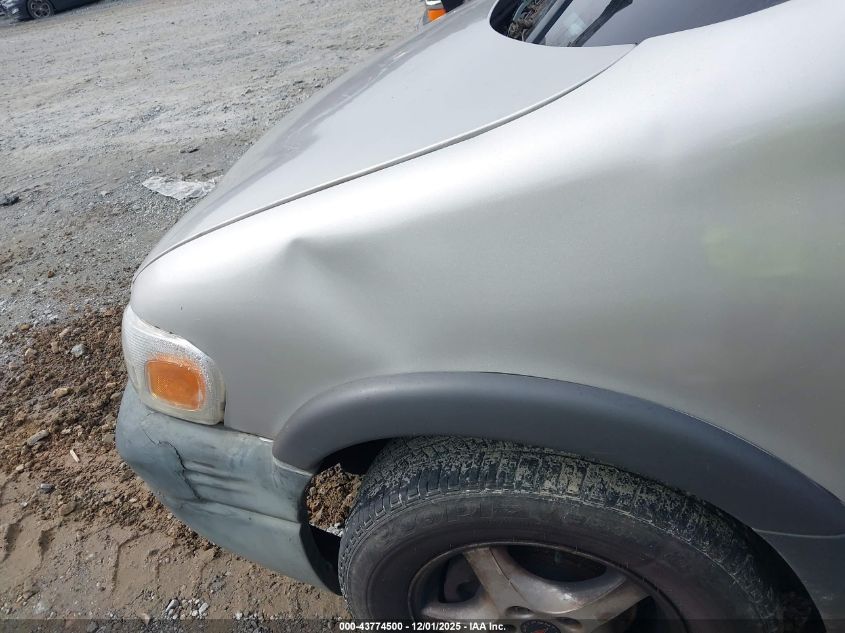 2004 Pontiac Montana M16 W/1Sa Pkg. VIN: 1GMDX03E44D163135 Lot: 43774500