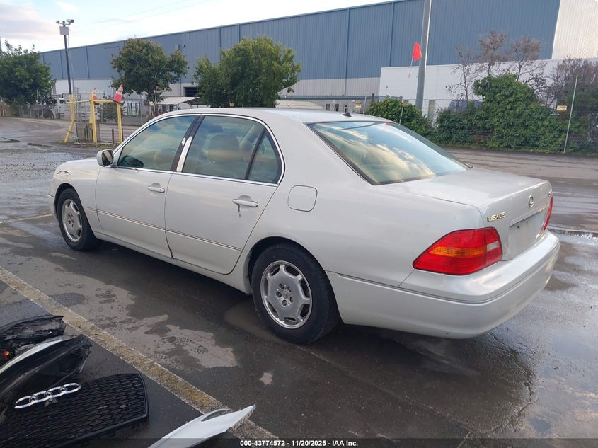 JTHBN30F320079813 2002 LEXUS LS photo no. 3
