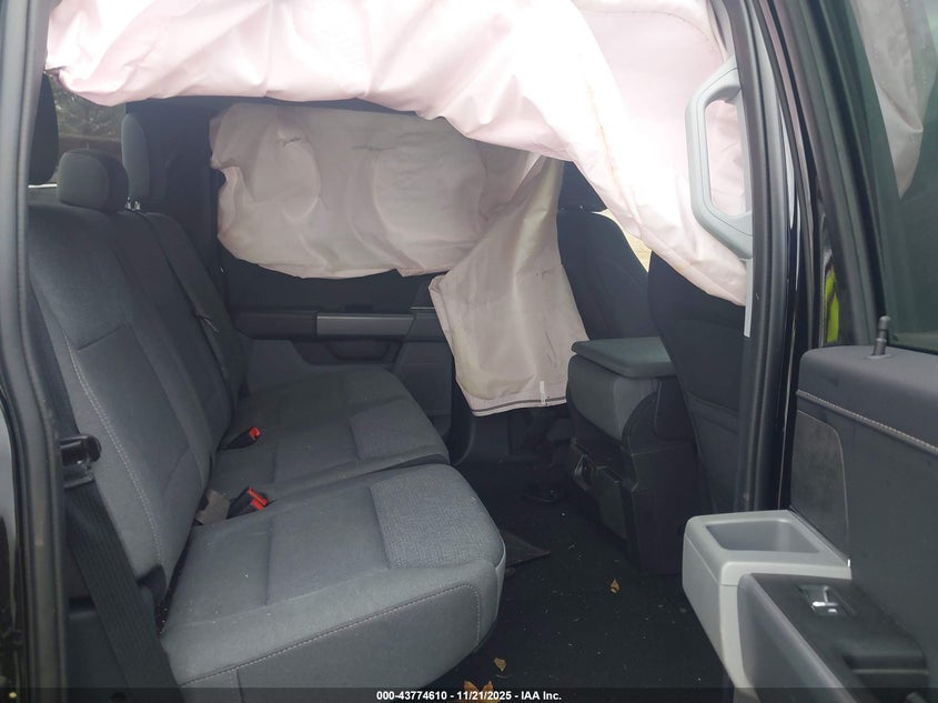 1FTEW3LP6SKE15846 2025 FORD F-150 photo no. 8