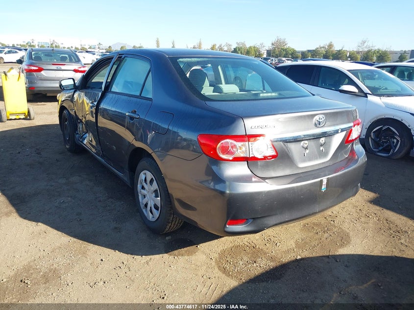 5YFBU4EE2DP166010 2013 TOYOTA COROLLA photo no. 3