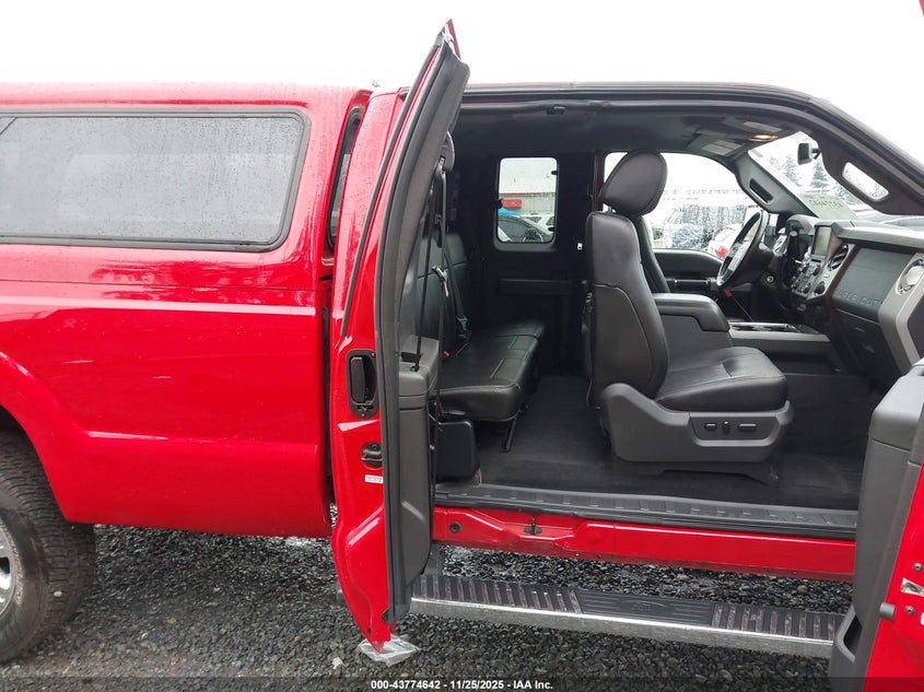 2015 Ford F-350 Lariat VIN: 1FT8X3B64FED17177 Lot: 43774642