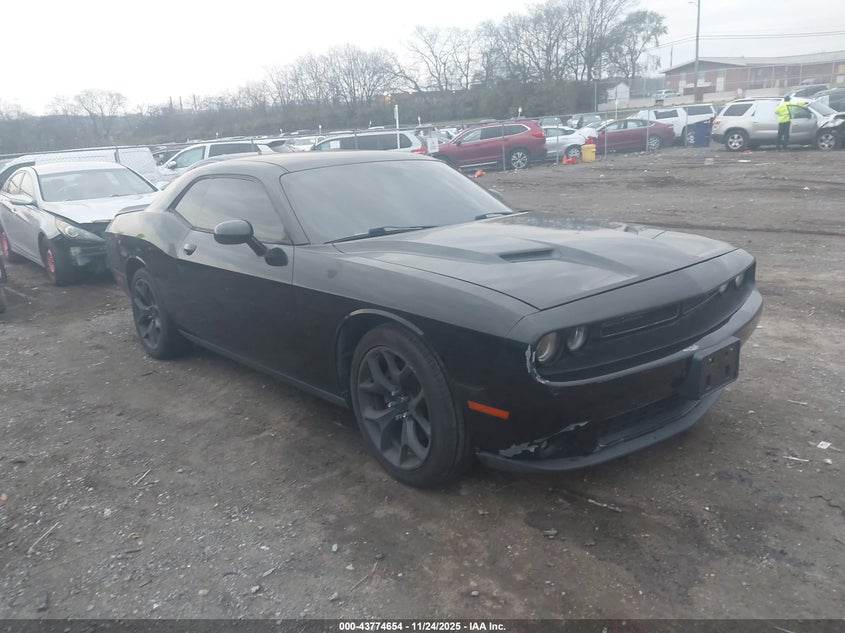 DODGE CHALLENGER SXT PLUS