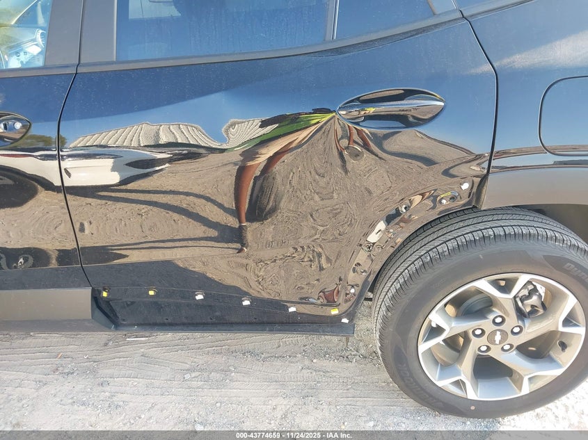 2025 Chevrolet Trax Fwd Lt VIN: KL77LHEPXSC180337 Lot: 43774659