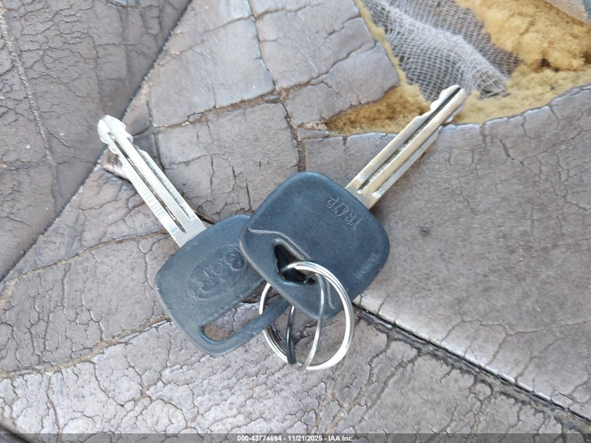 2000 Toyota 4Runner Sr5 V6 VIN: JT3GN86R9Y0145915 Lot: 43774694