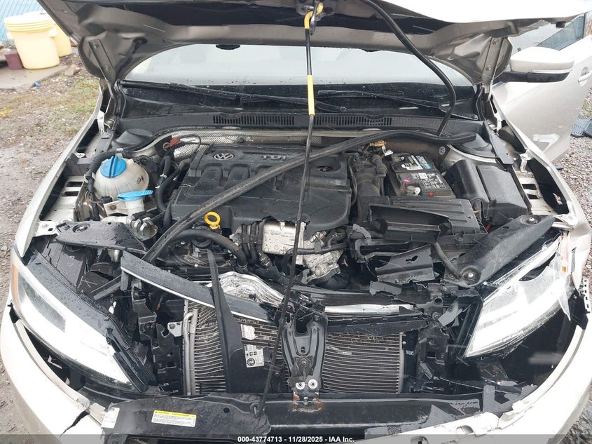 2015 Volkswagen Jetta 2.0L Tdi Se VIN: 3VWLA7AJ7FM299676 Lot: 43774713