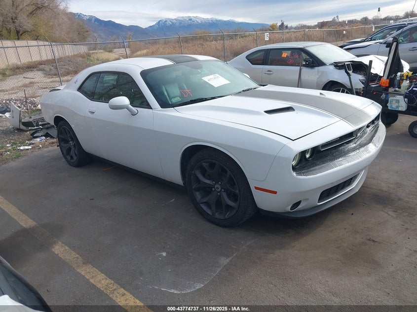 DODGE CHALLENGER SXT PLUS