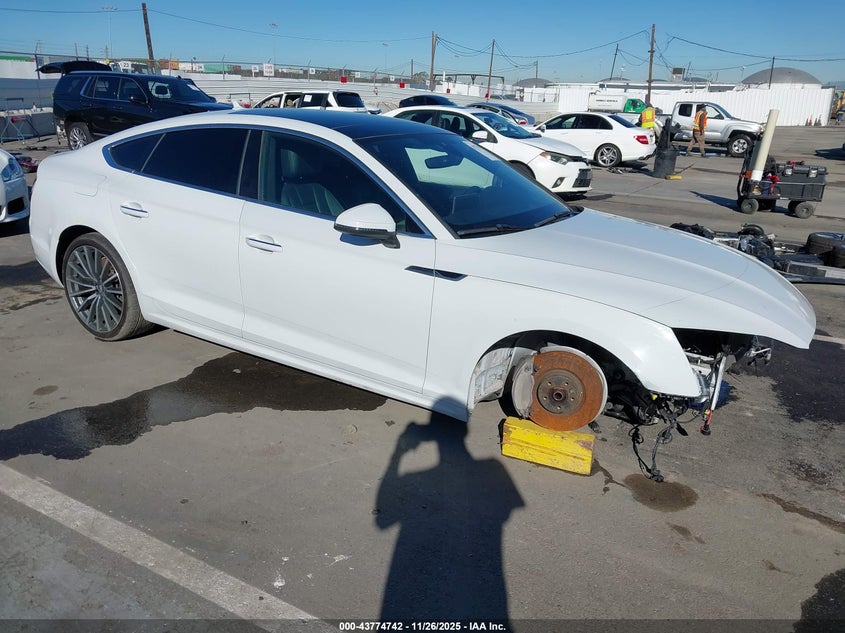 AUDI A5 2.0T PREMIUM