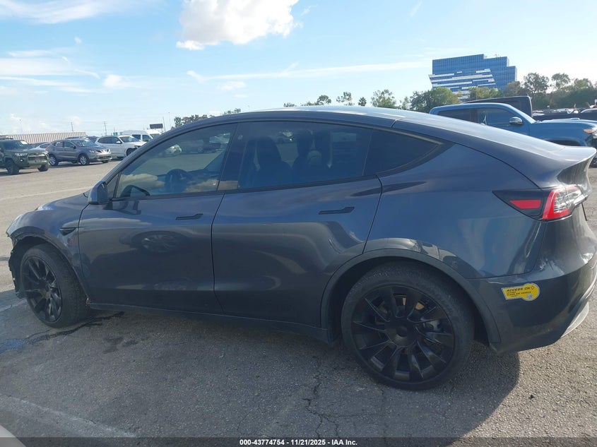 2020 Tesla Model Y Long Range Dual Motor All-Wheel Drive VIN: 5YJYGDEE6LF053141 Lot: 43774754