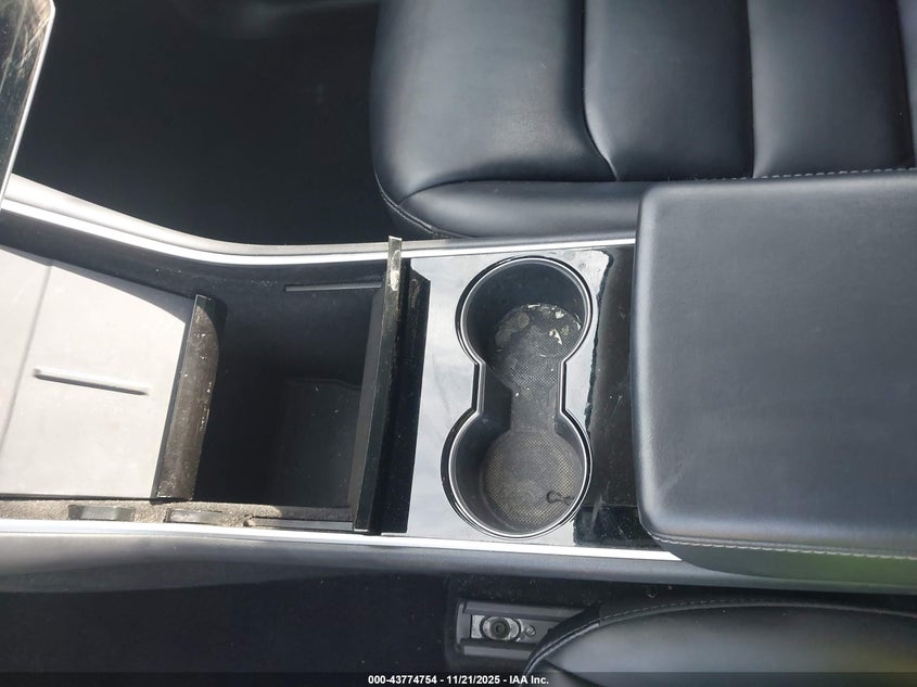 2020 Tesla Model Y Long Range Dual Motor All-Wheel Drive VIN: 5YJYGDEE6LF053141 Lot: 43774754