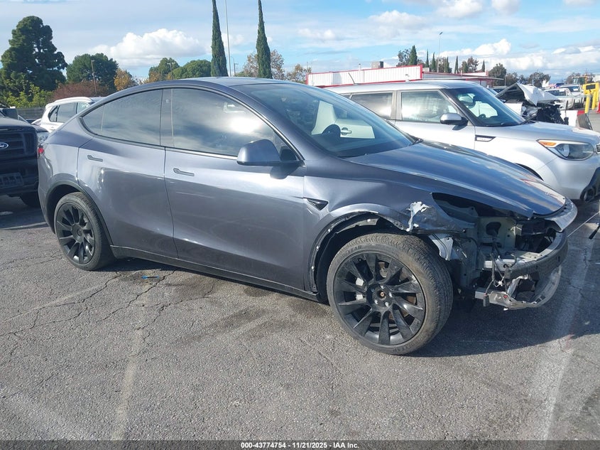 TESLA MODEL Y LONG RANGE DUAL MOTOR ALL-WHEEL DRIVE