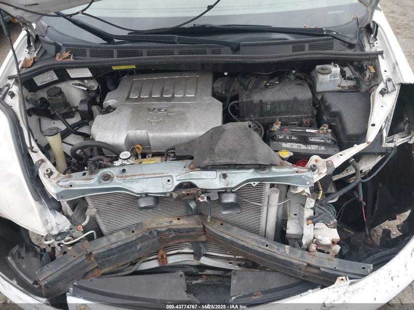 2007 Toyota Sienna Xle Limited VIN: 5TDBK22C67S005992 Lot: 43774767