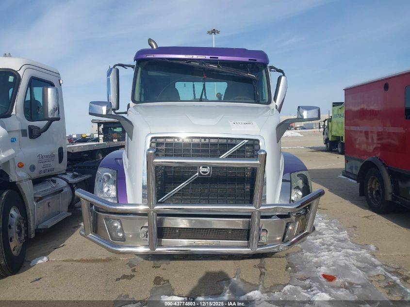 2018 Volvo Vnl VIN: 4V4NC9EH7JN896533 Lot: 43774803