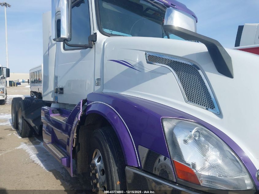 2018 Volvo Vnl VIN: 4V4NC9EH7JN896533 Lot: 43774803