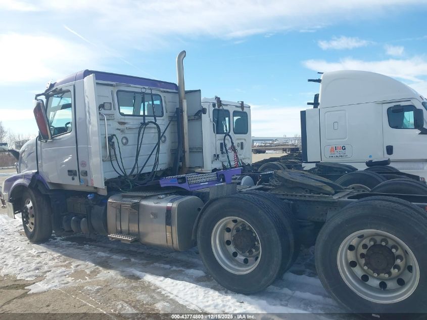 2018 Volvo Vnl VIN: 4V4NC9EH7JN896533 Lot: 43774803