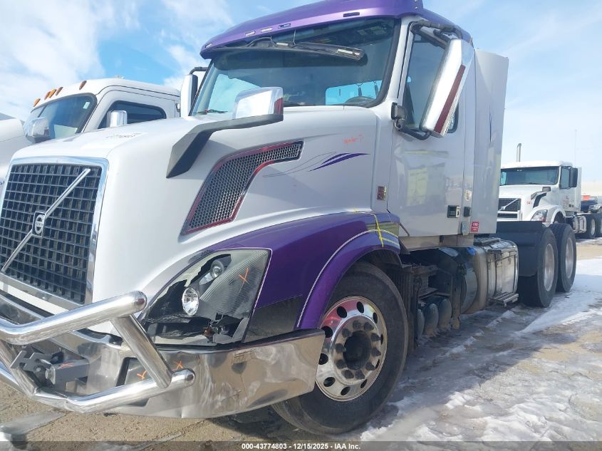 2018 Volvo Vnl VIN: 4V4NC9EH7JN896533 Lot: 43774803
