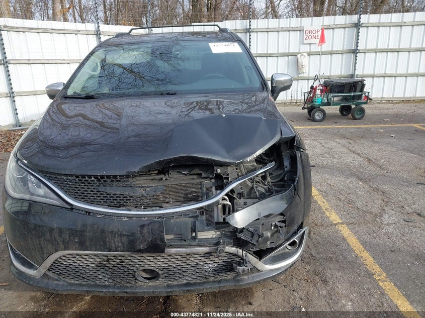 2019 Chrysler Pacifica Limited VIN: 2C4RC1GG8KR576208 Lot: 43774821