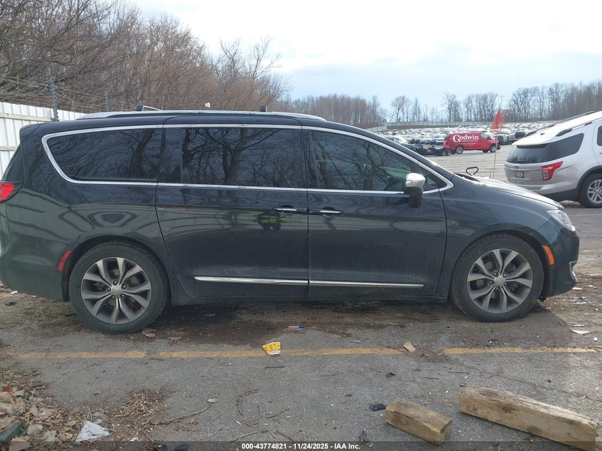 2019 Chrysler Pacifica Limited VIN: 2C4RC1GG8KR576208 Lot: 43774821