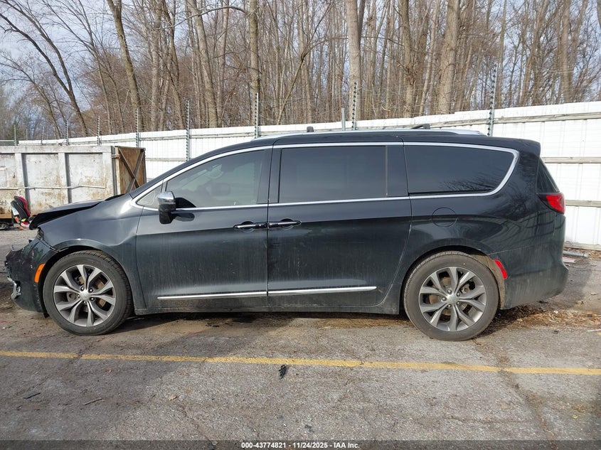 2019 Chrysler Pacifica Limited VIN: 2C4RC1GG8KR576208 Lot: 43774821