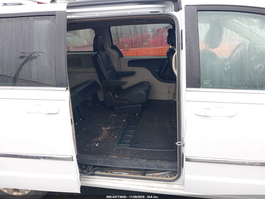 2016 Chrysler Town & Country Touring VIN: 2C4RC1BG5GR156999 Lot: 43774840