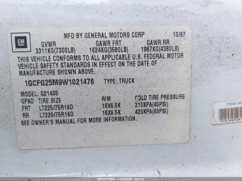 1998 Chevrolet Chevy Van G2500 VIN: 1GCFG25M9W1021476 Lot: 43774847