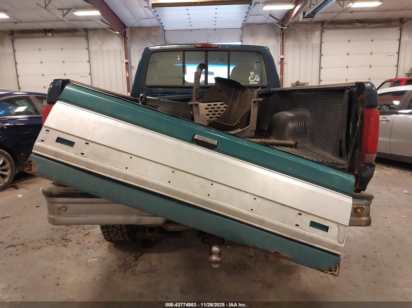 1997 Ford F-250 Xl VIN: 1FTHW26F1VEB86182 Lot: 43774863