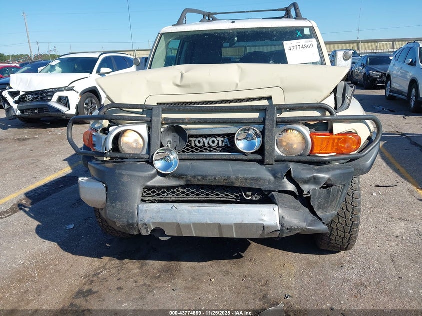 2008 Toyota Fj Cruiser VIN: JTEZU11FX8K002550 Lot: 43774869
