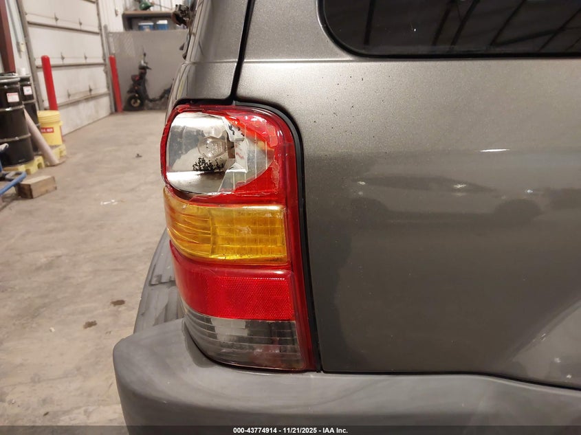 2004 Ford Escape Xlt VIN: 1FMYU93104DA07525 Lot: 43774914